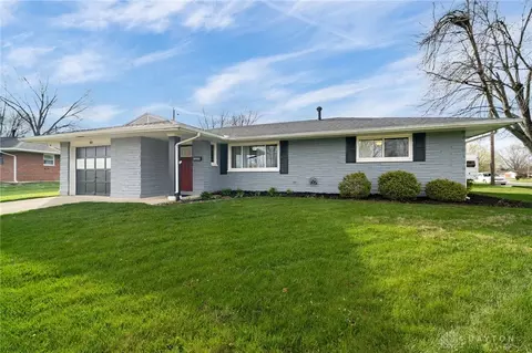 40 Maple Dr, Springboro, OH 45066 photo 4