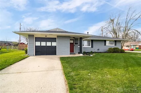 40 Maple Dr, Springboro, OH 45066 photo 2