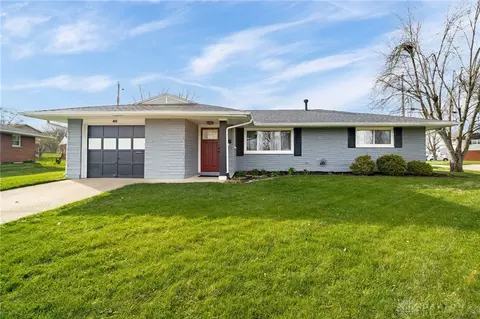 40 Maple Dr, Springboro, OH 45066 photo 1