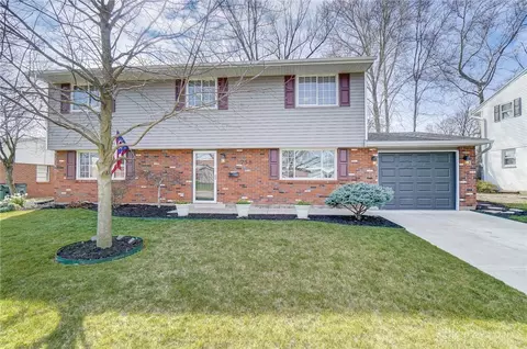 758 Maplecrest Dr, Troy, OH 45373