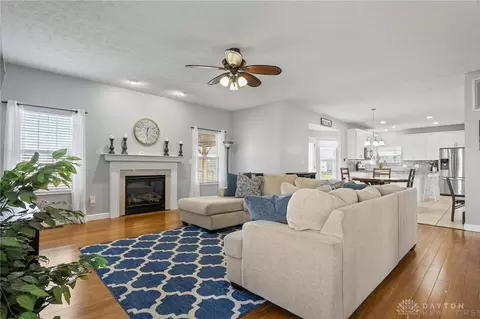 120 E Pugh Dr, Springboro, OH 45066 photo 12