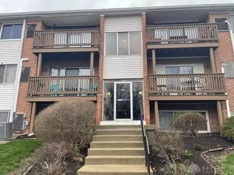 5625 Coach Dr #D, Dayton, OH 45440