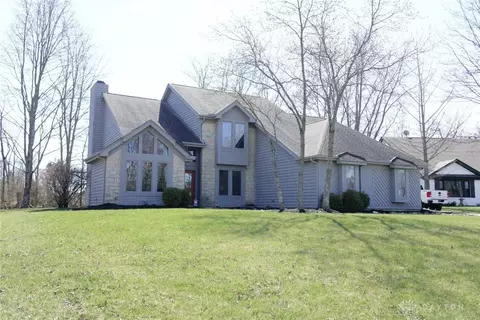 571 Oaknoll Dr, Springboro, OH 45066