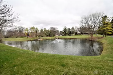 720 Edenwood Dr, Springfield, OH 45504 photo 4