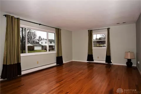 2820 Rockford Dr, Springfield, OH 45503 photo 3