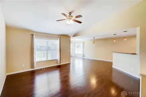 410 Thomas Pointe Ct, Monroe, OH 45050 photo 9