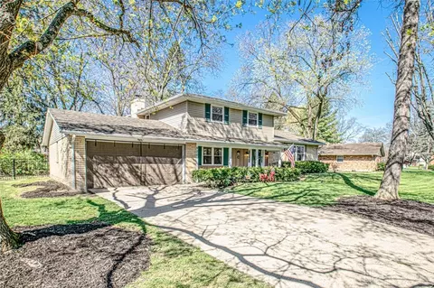 920 New England Ave, Dayton, OH 45429