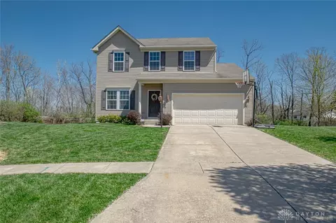 2664 Oak Trace Ct, Beavercreek, OH 45431