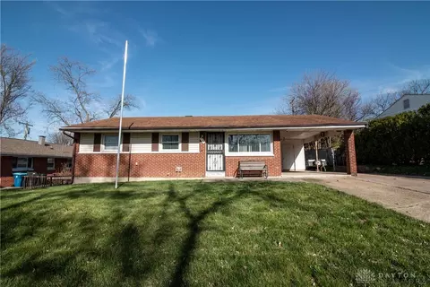 796 Wagon Wheel Dr, Dayton, OH 45431