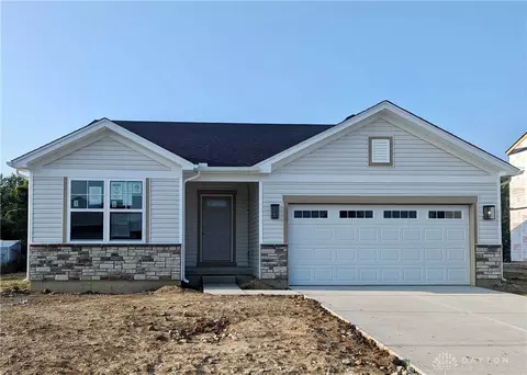 86 Meadowgate Ct, Farmersville, OH 45325