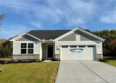 624 Maxwell Ct, Germantown, OH 45327