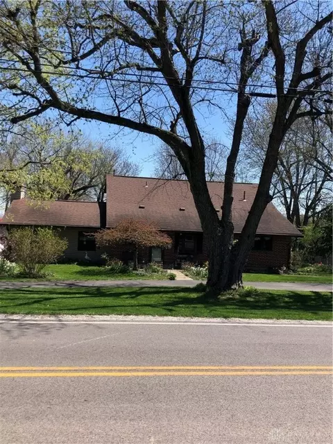 8145 S Palmer Rd, New Carlisle, OH 45344
