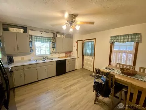 528 E Home Rd, Springfield, OH 45503 photo 6