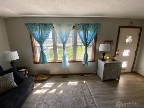 528 E Home Rd, Springfield, OH 45503 photo 5