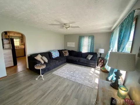 528 E Home Rd, Springfield, OH 45503 photo 2