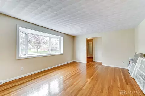 1013 Rio Ln, Kettering, OH 45429 photo 9