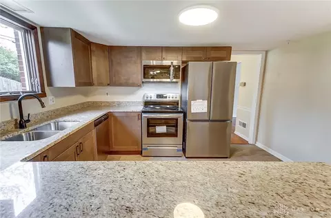 1013 Rio Ln, Kettering, OH 45429 photo 16