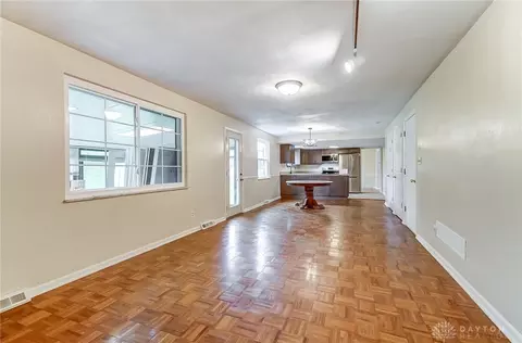 1013 Rio Ln, Kettering, OH 45429 photo 27