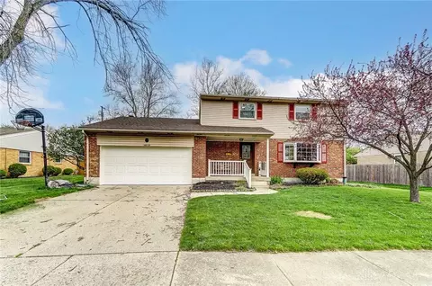 1013 Rio Ln, Kettering, OH 45429