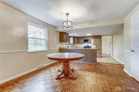 1013 Rio Ln, Kettering, OH 45429 photo 23