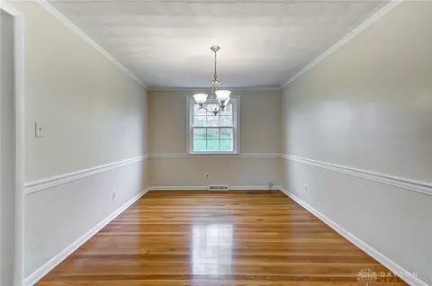 1013 Rio Ln, Kettering, OH 45429 photo 12