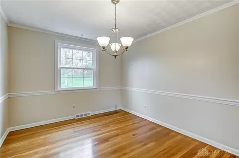 1013 Rio Ln, Kettering, OH 45429 photo 13