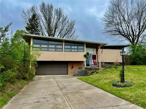 717 Village Rd, Springfield, OH 45504 photo 1