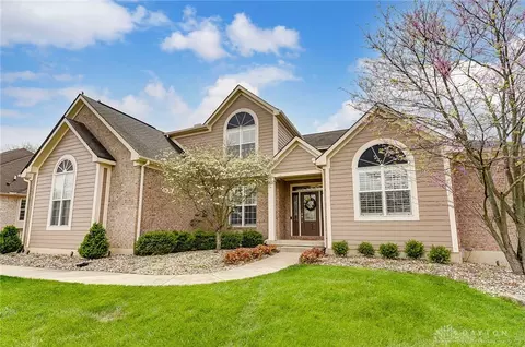 131 Sapphire Dr, Dayton, OH 45458