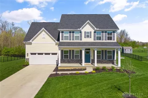 927 Acorn Dr, Dayton, OH 45440
