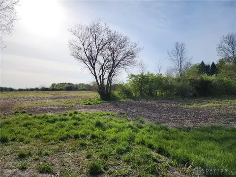 3920 Old Stage Rd, Spring Valley Vlg, OH 45370