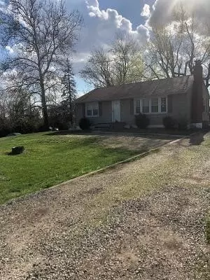 5135 Diamond Mill Rd, Brookville, OH 45309