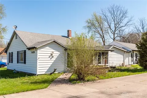 1426 Highview Dr, Fairborn, OH 45324