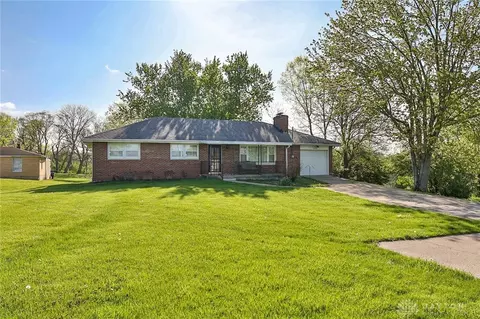 4688 Waynes Trace Rd, Hamilton, OH 45011
