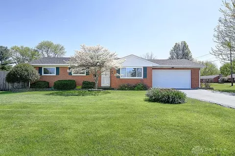 3712 Sterling Dr, Franklin, OH 45005