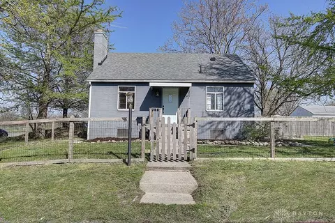800 Ivywood St, Dayton, OH 45420