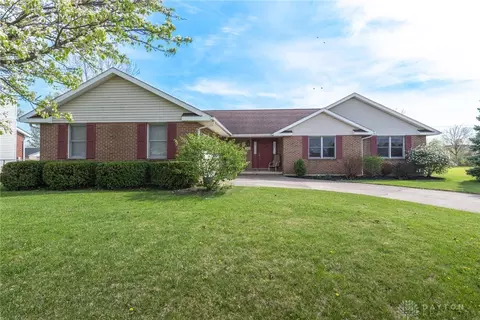 597 Spy Glass Ct, Sidney, OH 45365