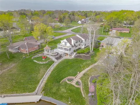 102 Lakengren Dr, Eaton, OH 45320