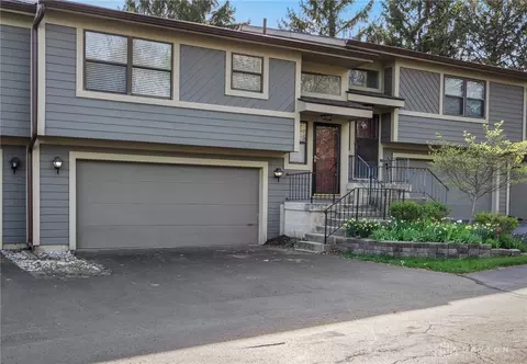 638 Hidden Valley Ct, Fairborn, OH 45324