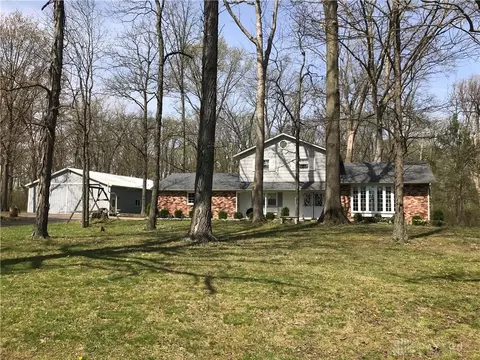 7930 Number Nine Rd, Brookville, OH 45309