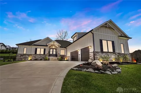 1884 Sugar Maple Pl, Bellbrook, OH 45305