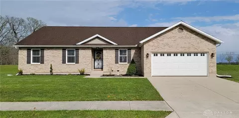 840 Broad Oak Dr, Trotwood, OH 45426