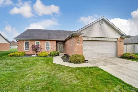 808 Plover Ln, Clayton, OH 45315