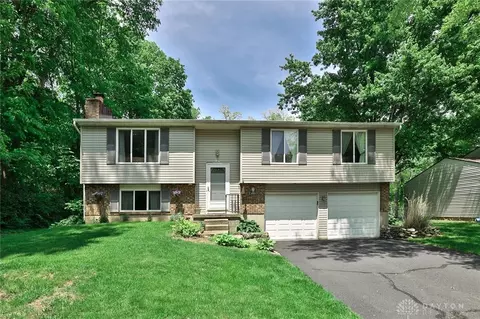 912 W Martindale Rd, Union, OH 45322