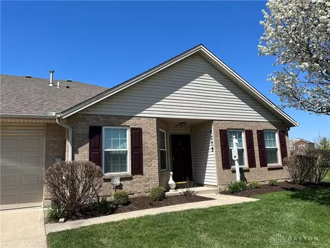 4075 Twin Lakes Cir, Clayton, OH 45315