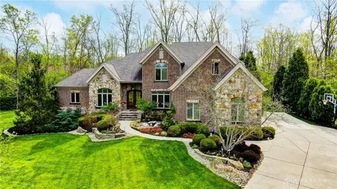 7892 Country Brk, Springboro, OH 45066