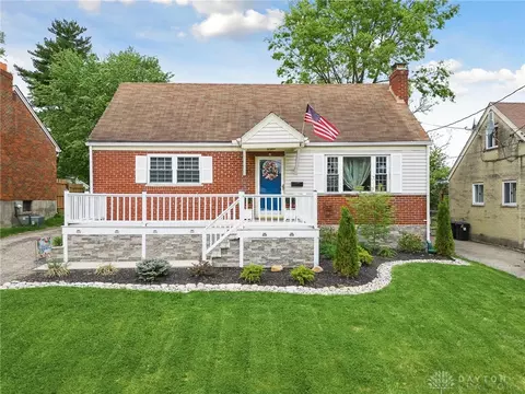 1151 Thurnridge Dr, Reading, OH 45215