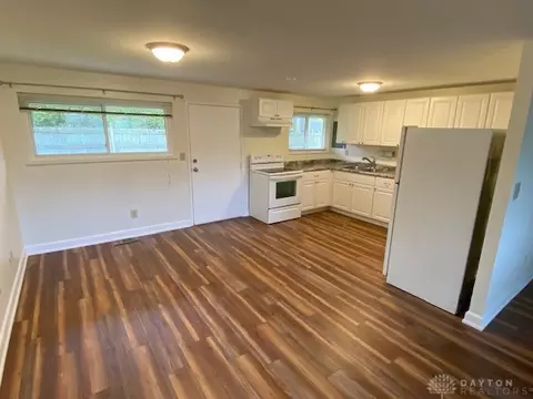 204 E David Rd, Dayton, OH 45429 photo 4