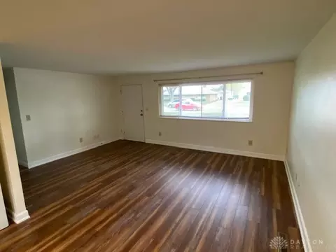 204 E David Rd, Dayton, OH 45429 photo 2