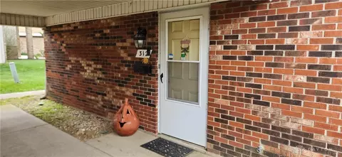 312 Chadwick Pl, Fairborn, OH 45324