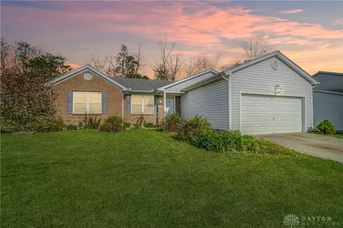 6825 Midnight Sun Dr, Maineville, OH 45039